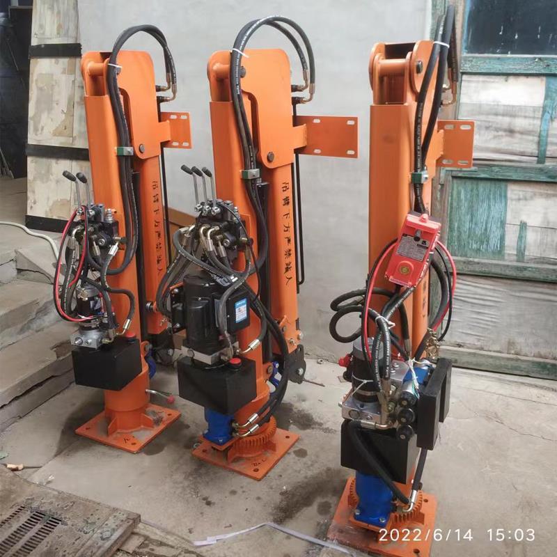 公主岭市重汽蓝牌随车吊 3.2吨 国六动力强 液压驱动 农用自卸起重机